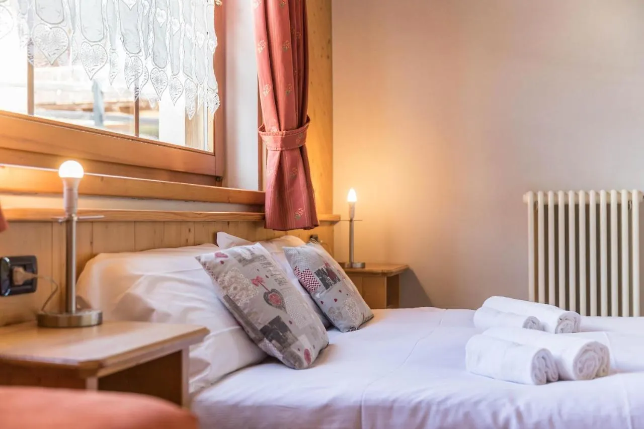 Sole - Casa Azzurra Piano Terra Apartman Livigno